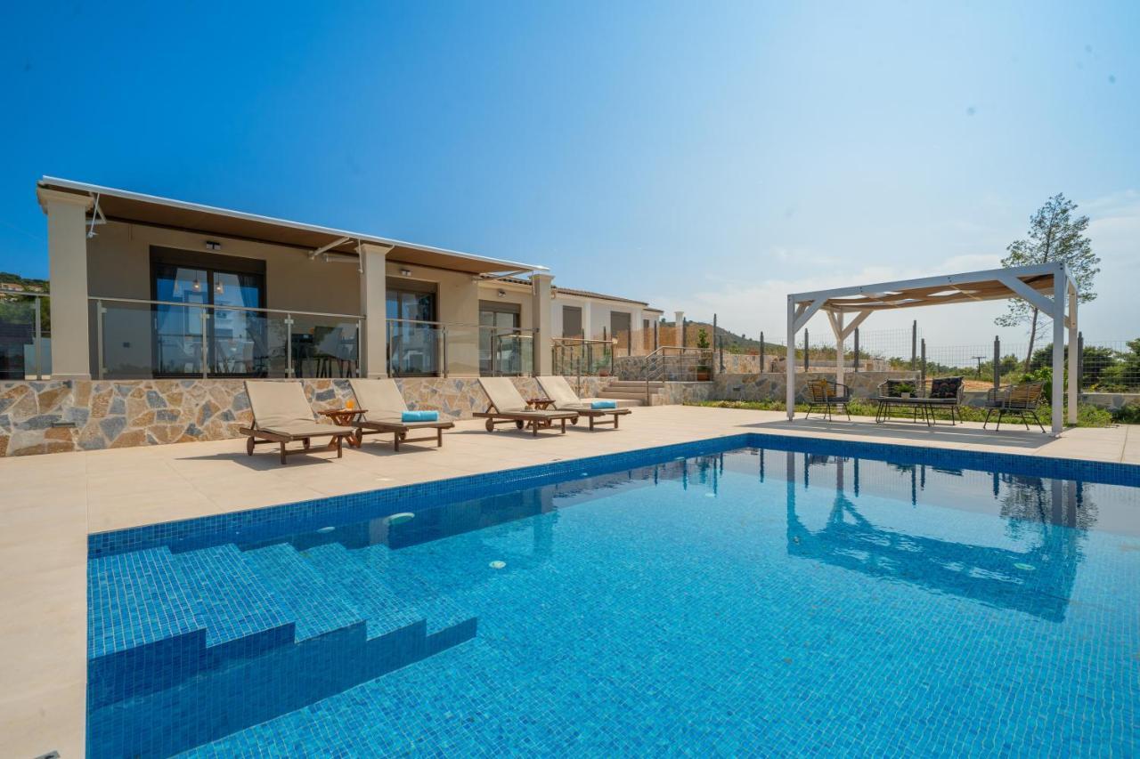 Villa con 2 Camere da Letto