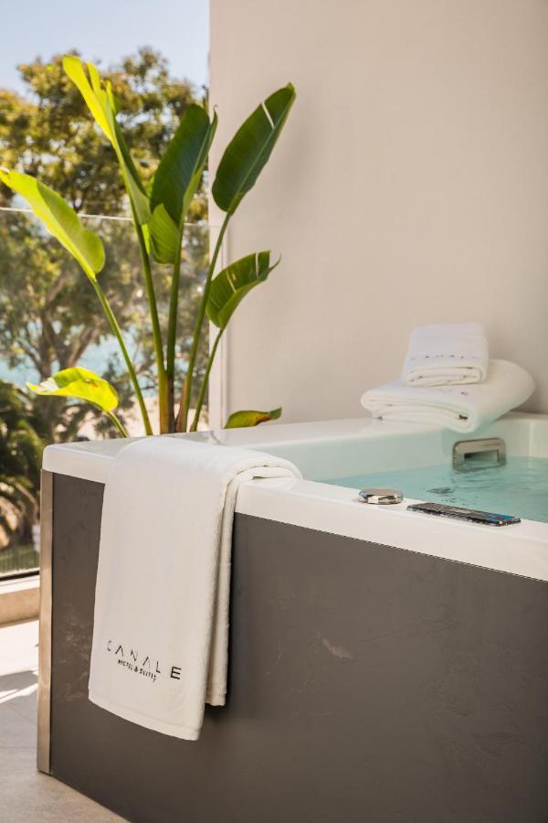 Suite Attico con Vista Mare e Vasca Idromassaggio Privata