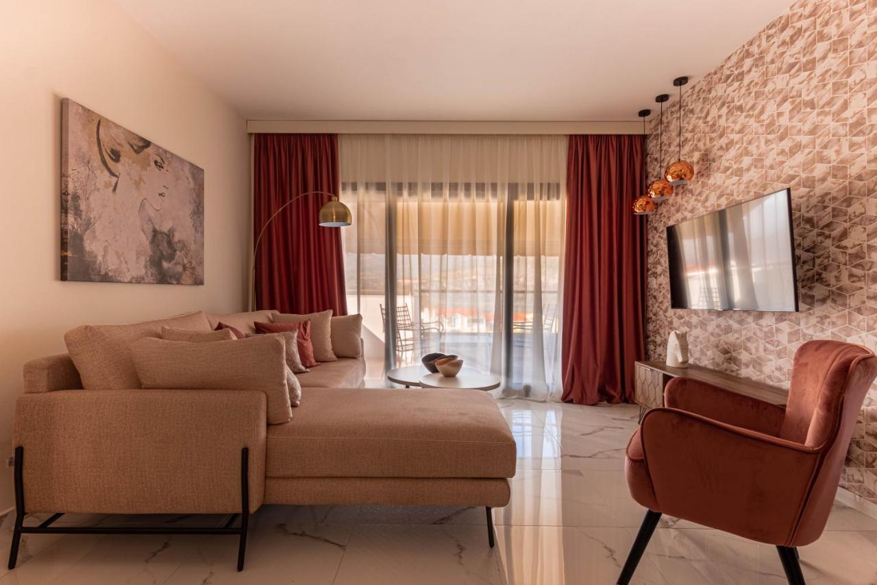Two-Bedroom House,1236117361:JPEG