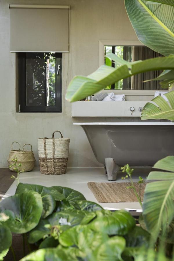 Suite 100 - Presidential Suite with Private Pool