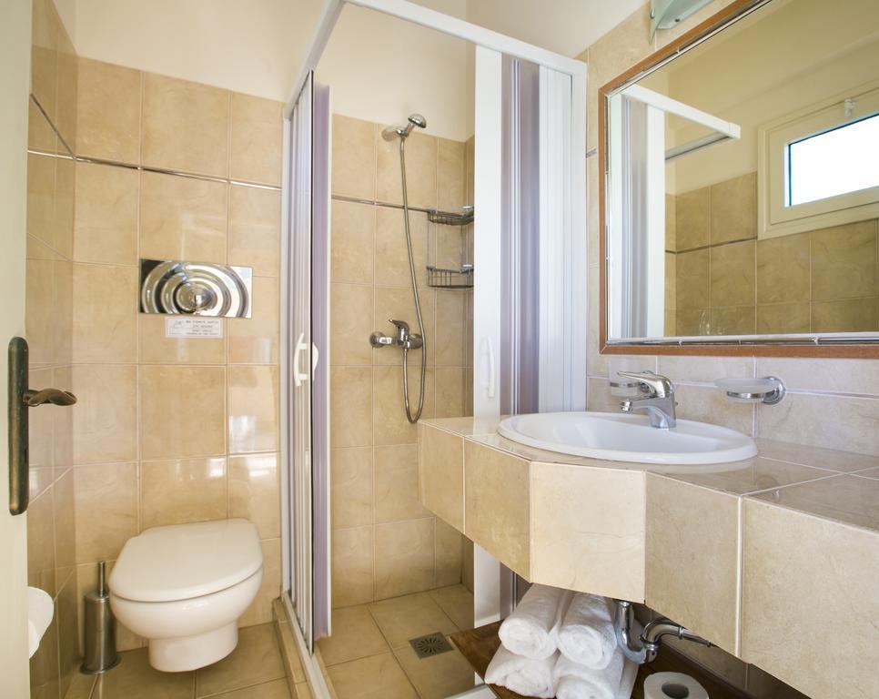 One-Bedroom Apartment with Balcony and Sea View with Twin Beds