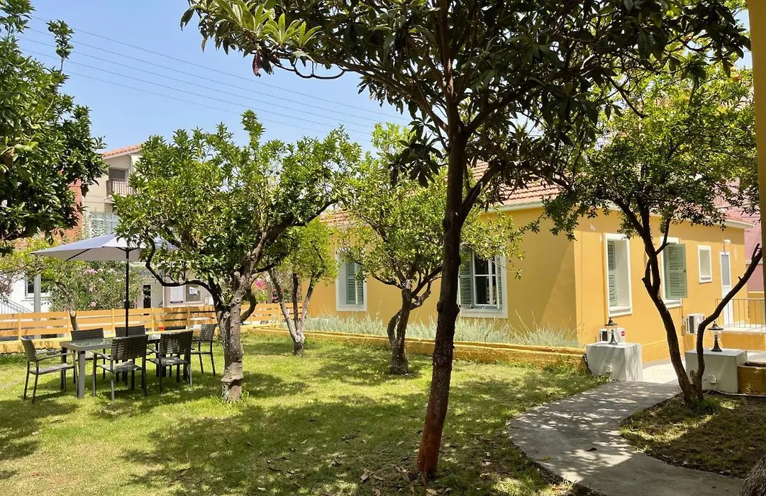 Via De Bosset City Cottage-1