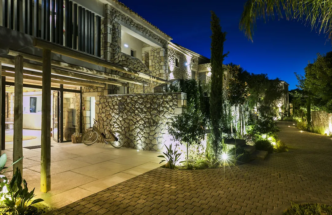 F Zeen Kefalonia (Adults Only)-1