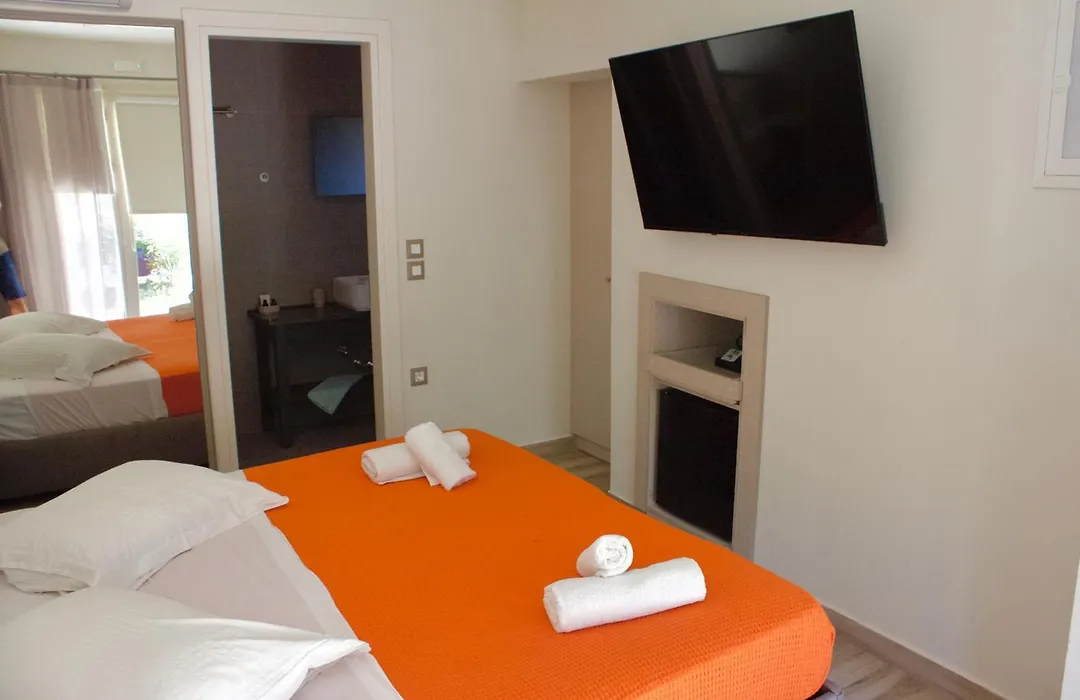 Makris Yialos Apartments-1