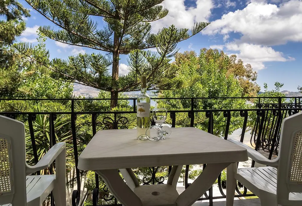 Sea Breeze Apartments-1