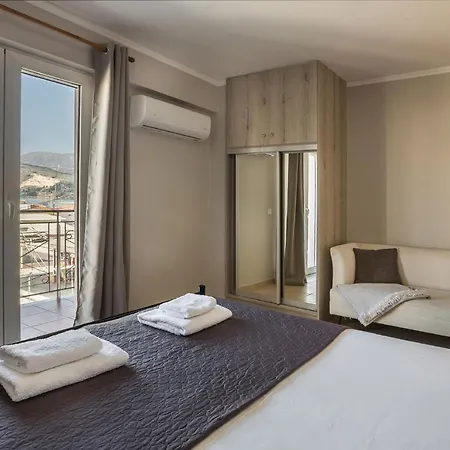 Fidias City Rooms-3
