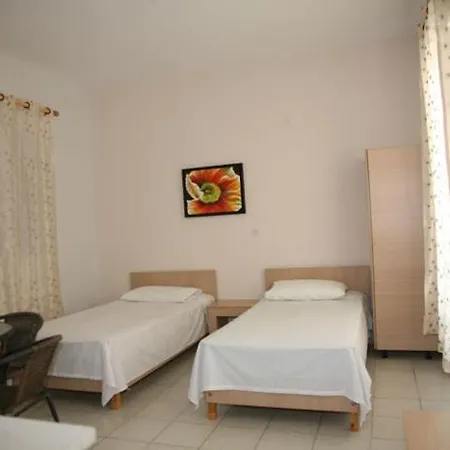 Liza Rooms-2