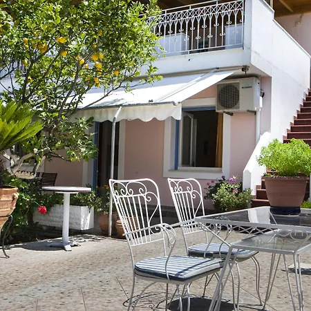 Tzivras Villa & Apartments-2