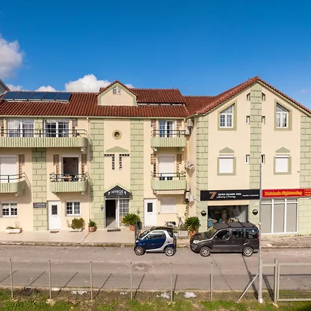 Myros Studios-3