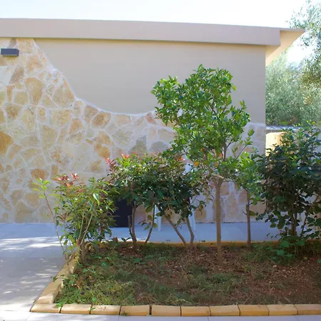 Makris Yialos Apartments-2