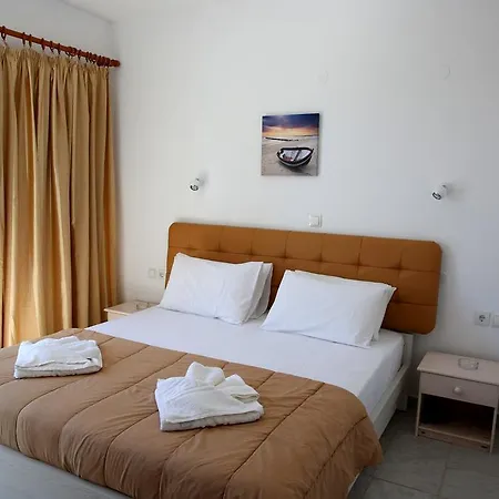 Kappatos Studios & Apartments-3