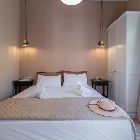 Aura Central Apartments-3