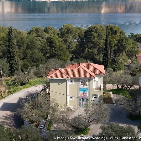 Cinema Themed House In Argostoli-3