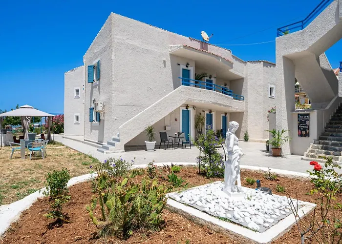 Pet friendly Fiore Di Mare Studios Lassi 